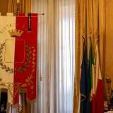 Ma quali sono le origini dello stemma barese? Secondo lo storico Antonio Beatillo pare che tutto risalga alla dominazione saracena avvenuta nel IX secolo, tra l�847 e l�872